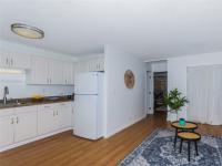 More Details about MLS # 202502202 : 1099 GREEN STREET 305