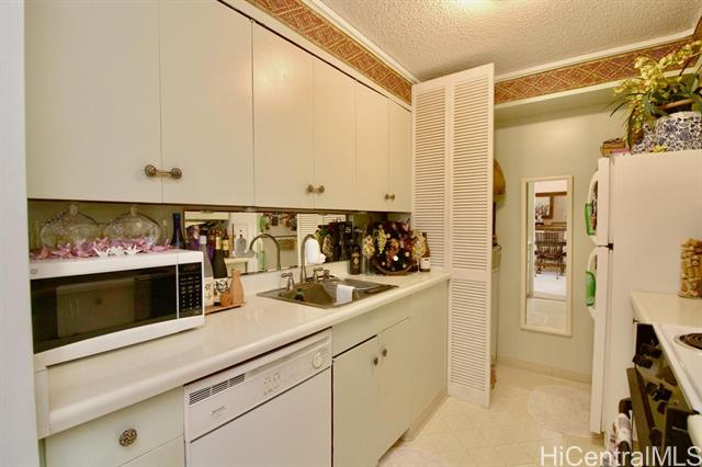 Photo #18: 202406905 Listing 