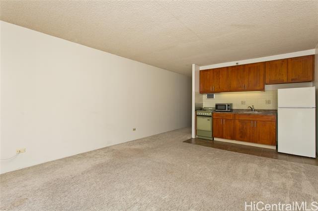 Photo #5: 202408726 Listing 