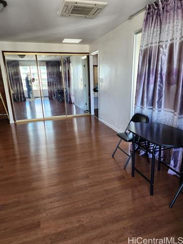 Photo #4: 202408947 Listing 