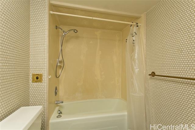 Photo #11: 202411338 Listing 