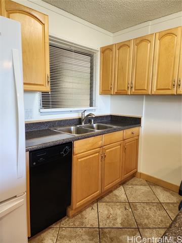 Photo #8: 202411919 Listing 