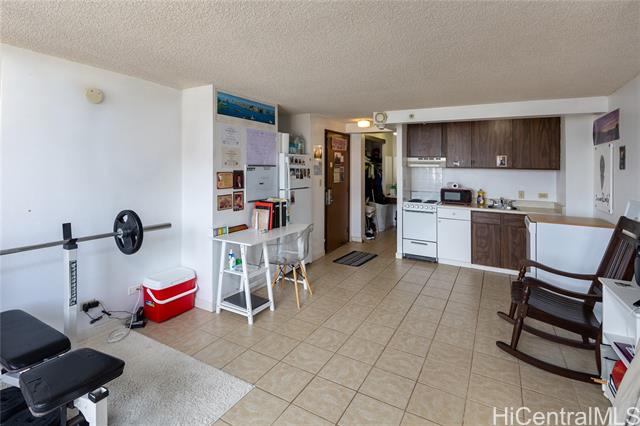 Photo #8: 202414305 Listing 