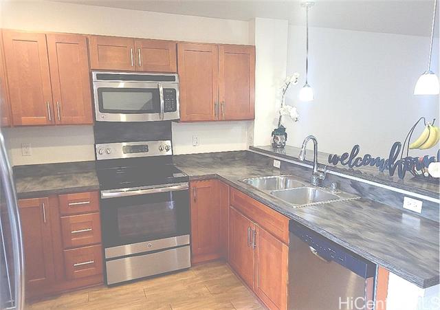 Photo #6: 202414485 Listing 