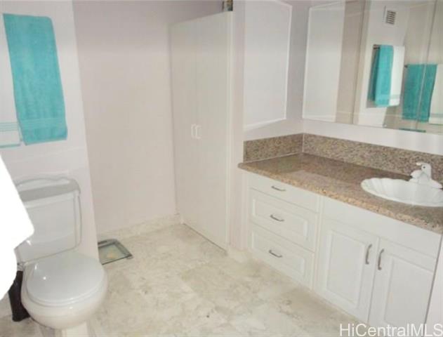 Photo #8: 202414489 Listing 