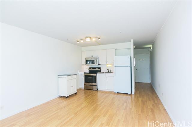 Photo #5: 202414999 Listing 