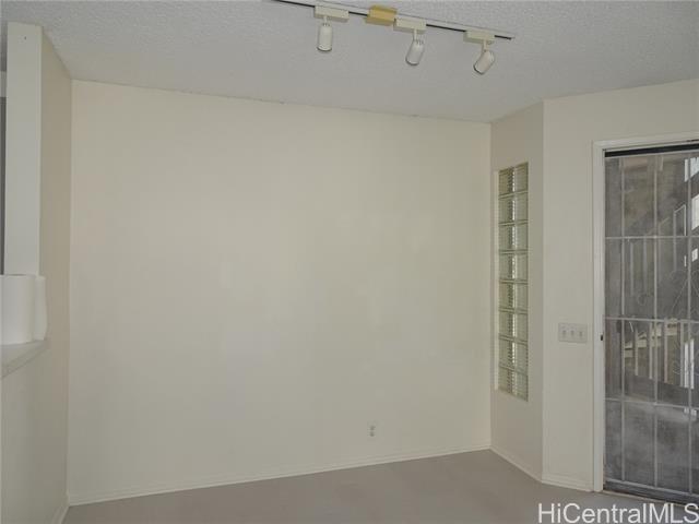 Photo #3: 202415027 Listing 