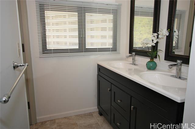 Photo #10: 202415704 Listing 