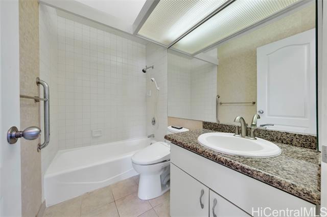 Photo #18: 202417115 Listing 