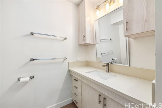 Photo #18: 202418103 Listing 