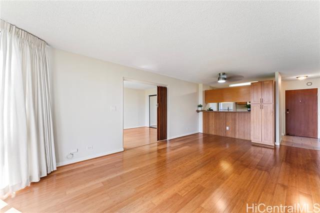 Photo #4: 202418344 Listing 