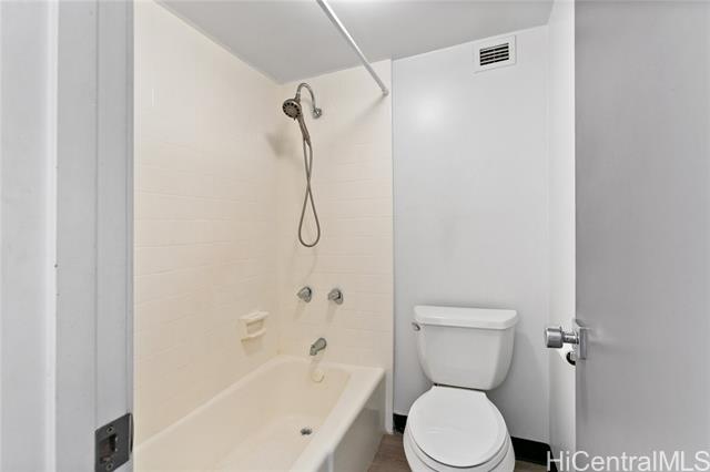 Photo #12: 202418905 Listing 