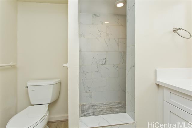 Photo #17: 202419147 Listing 