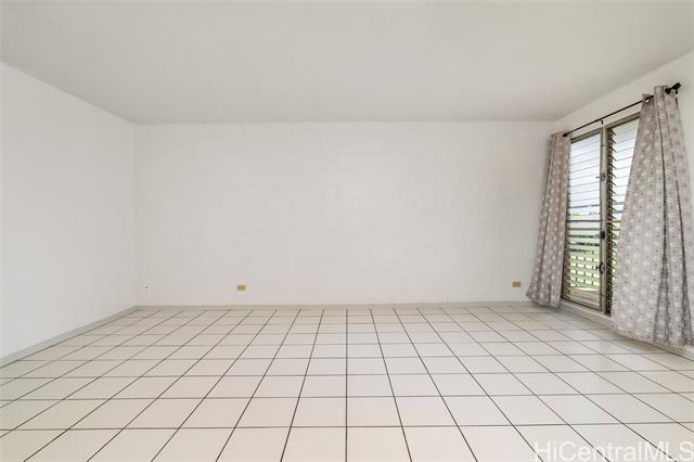 Photo #6: 202420466 Listing 