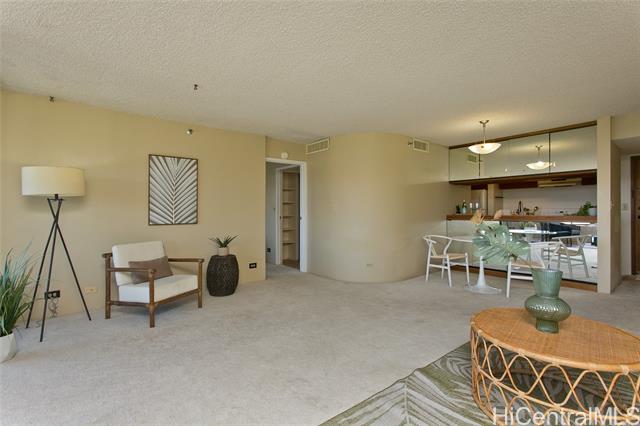 Photo #6: 202420537 Listing 