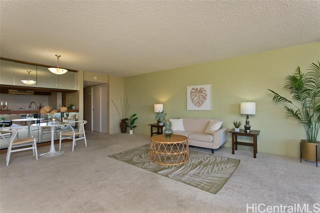 Photo #7: 202420537 Listing 