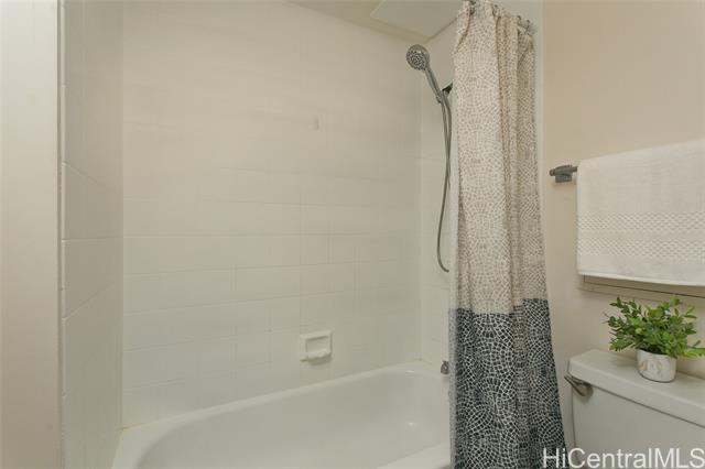 Photo #15: 202420855 Listing 