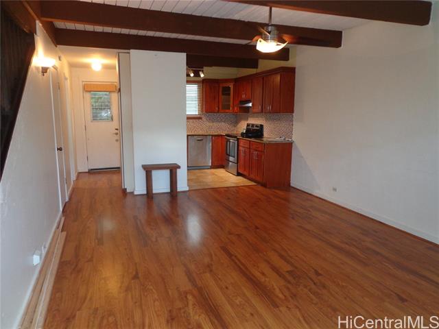 Photo #4: 202420928 Listing 