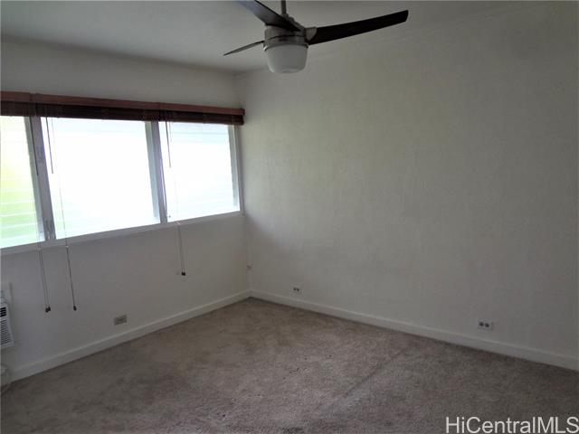 Photo #8: 202420928 Listing 