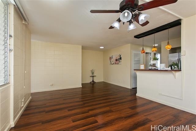 Photo #4: 202421215 Listing 