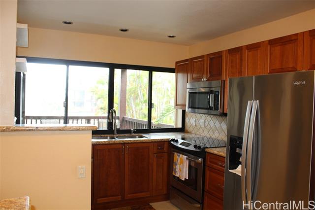 Photo #4: 202421456 Listing 