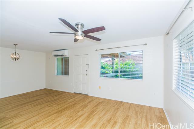 Photo #4: 202421559 Listing 