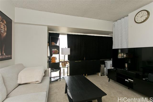 Photo #4: 202421647 Listing 