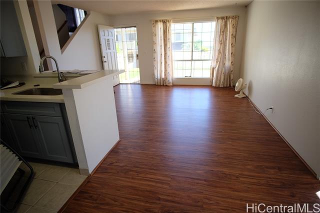 Photo #3: 202421854 Listing 