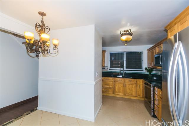 Photo #7: 202421871 Listing 