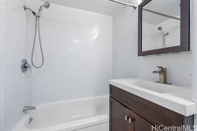 Photo #10: 202421900 Listing 