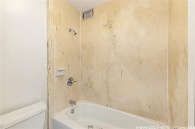 Photo #8: 202421916 Listing 