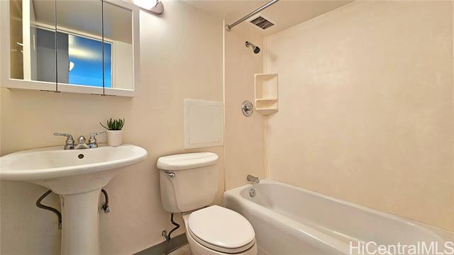 Photo #15: 202422107 Listing 