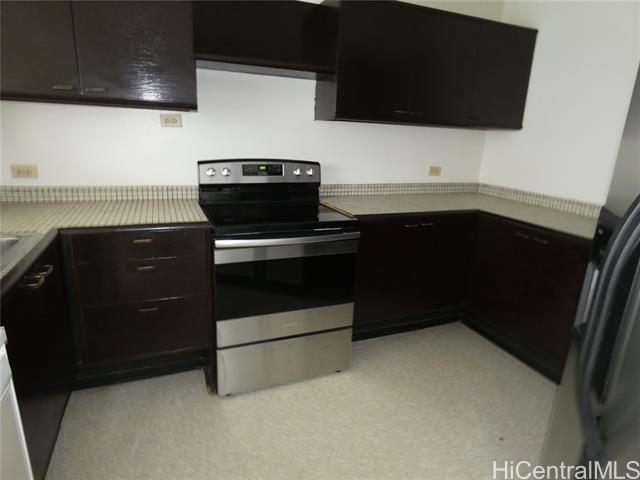 Photo #2: 202422138 Listing 