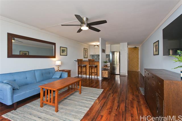 Photo #4: 202422156 Listing 