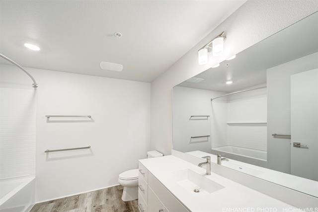 Photo #19: 202423348 Listing 