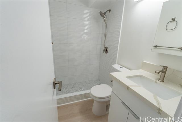 Photo #8: 202423497 Listing 