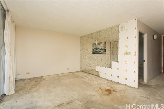 Photo #4: 202423501 Listing 