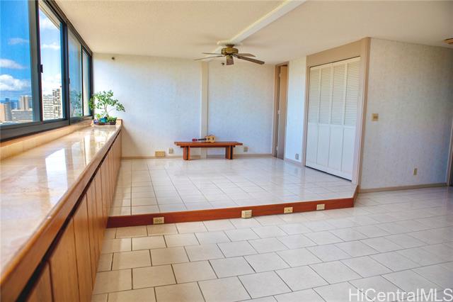 Photo #12: 202423546 Listing 