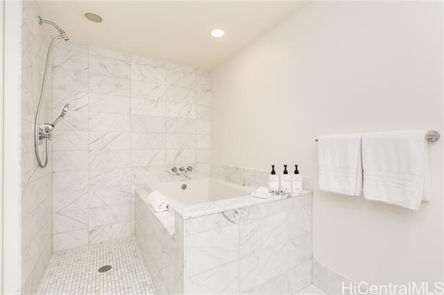 Photo #14: 202424113 Listing 