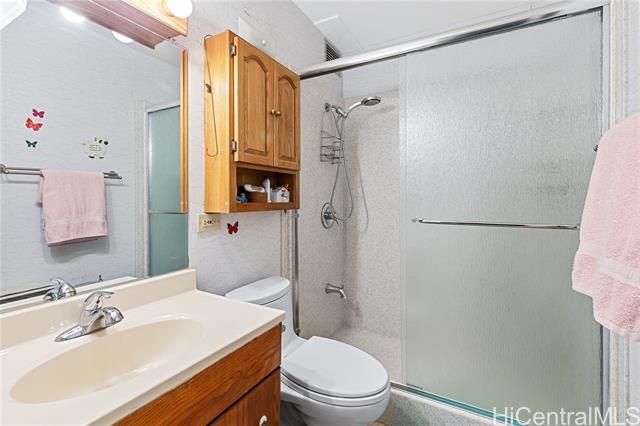 Photo #8: 202424344 Listing 