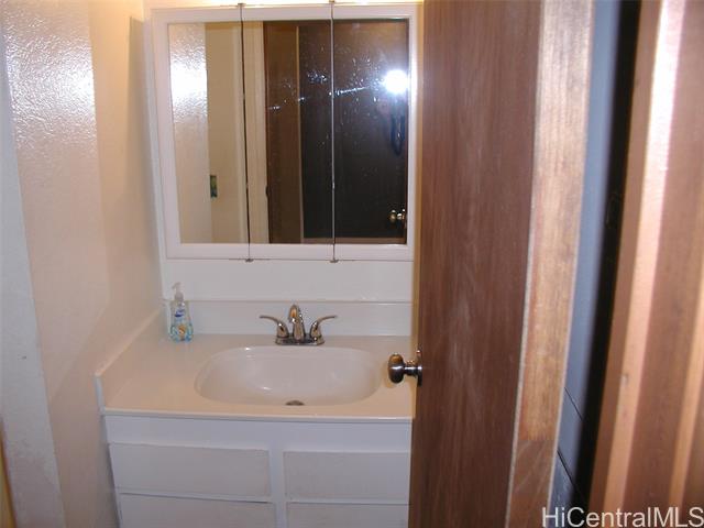 Photo #8: 202424411 Listing 