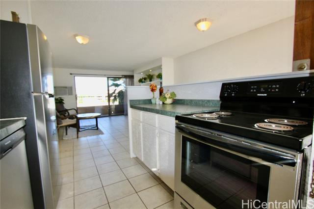 Photo #8: 202424437 Listing 