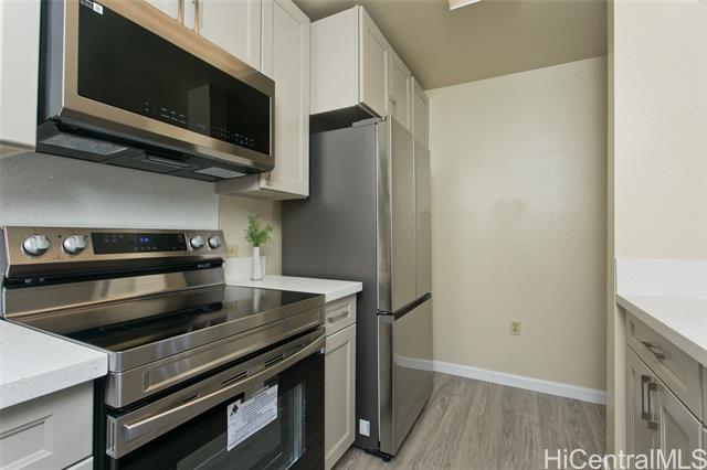 Photo #8: 202424506 Listing 