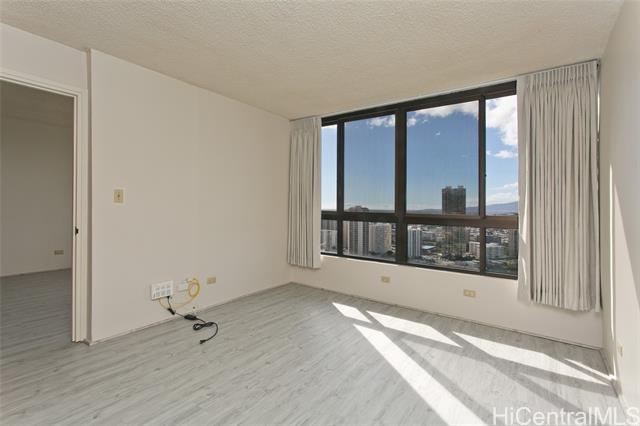 Photo #12: 202424546 Listing 