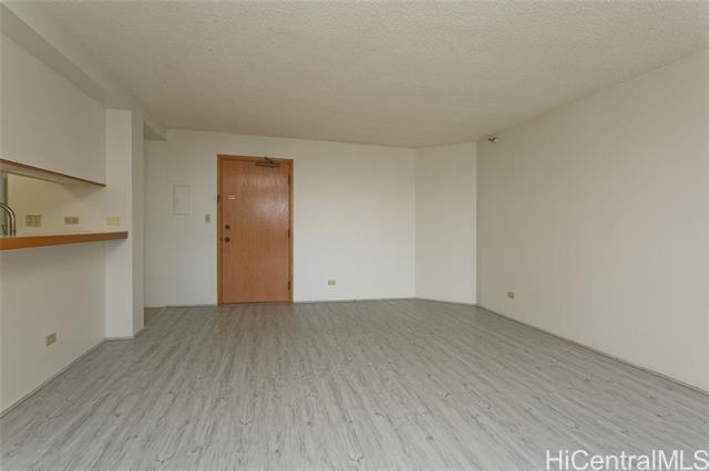 Photo #6: 202424546 Listing 