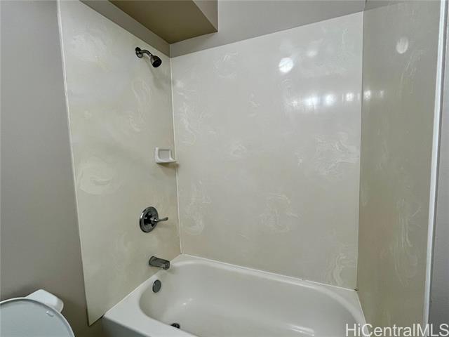 Photo #12: 202424587 Listing 