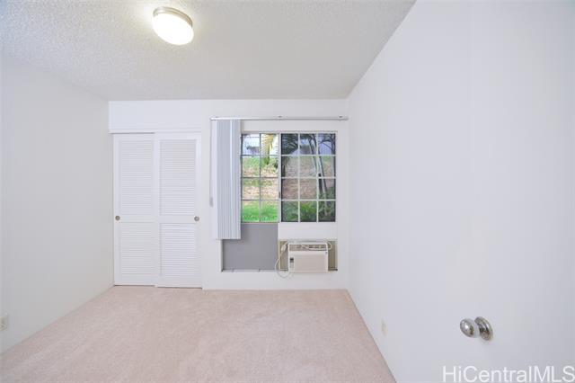 Photo #9: 202426115 Listing 