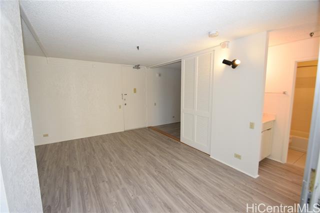 Photo #7: 202427026 Listing 